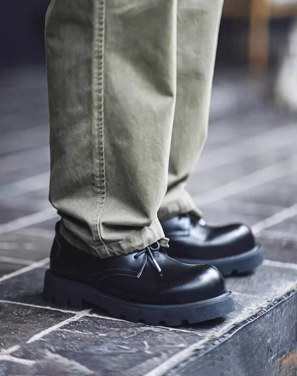 Mickey Derby Leather Round Toe Big Toe Men's Dress Shoes