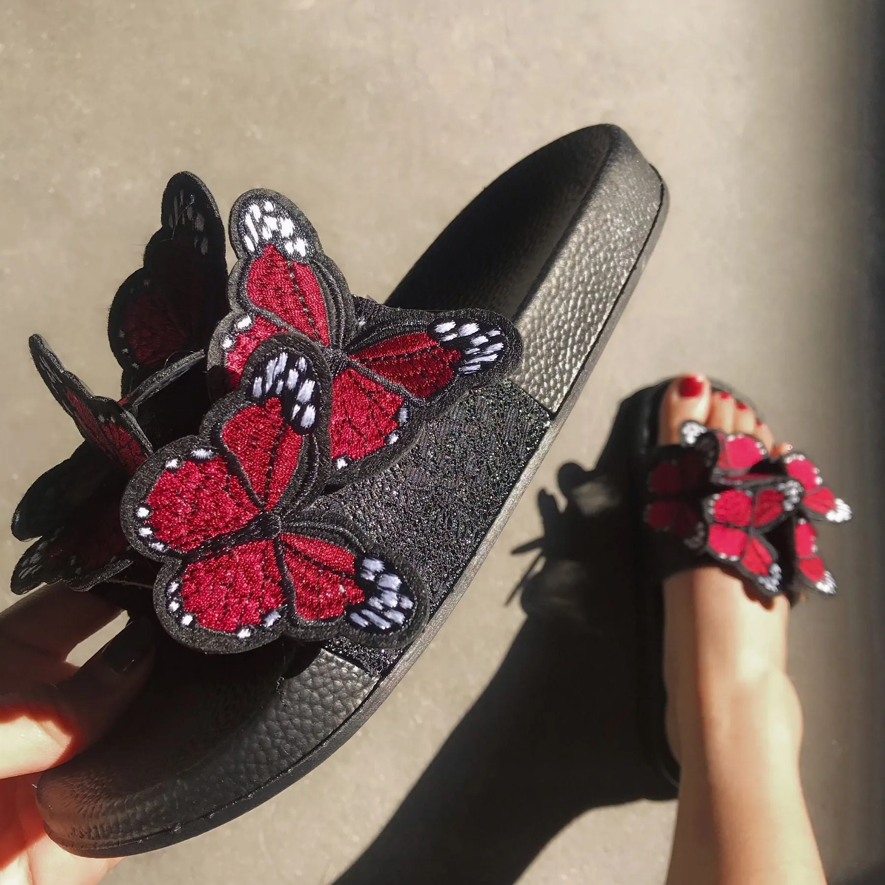 Women butterfly peep toe flat 
summer casual beach slide sandals