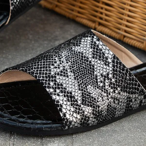 Women's Stylish Casual Flat Snake Print Beach Slippers 49980251S